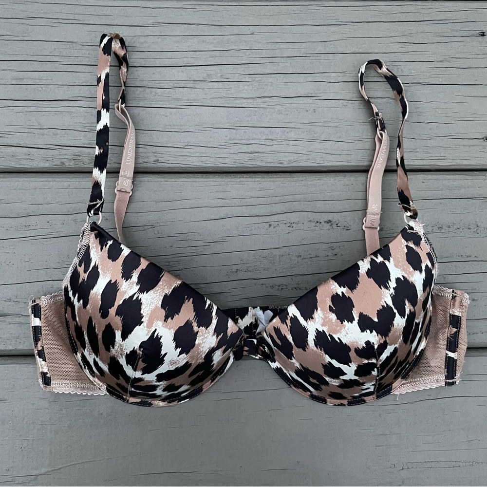 D&G Dolce & Gabbana leopard print padded bra size 32B
